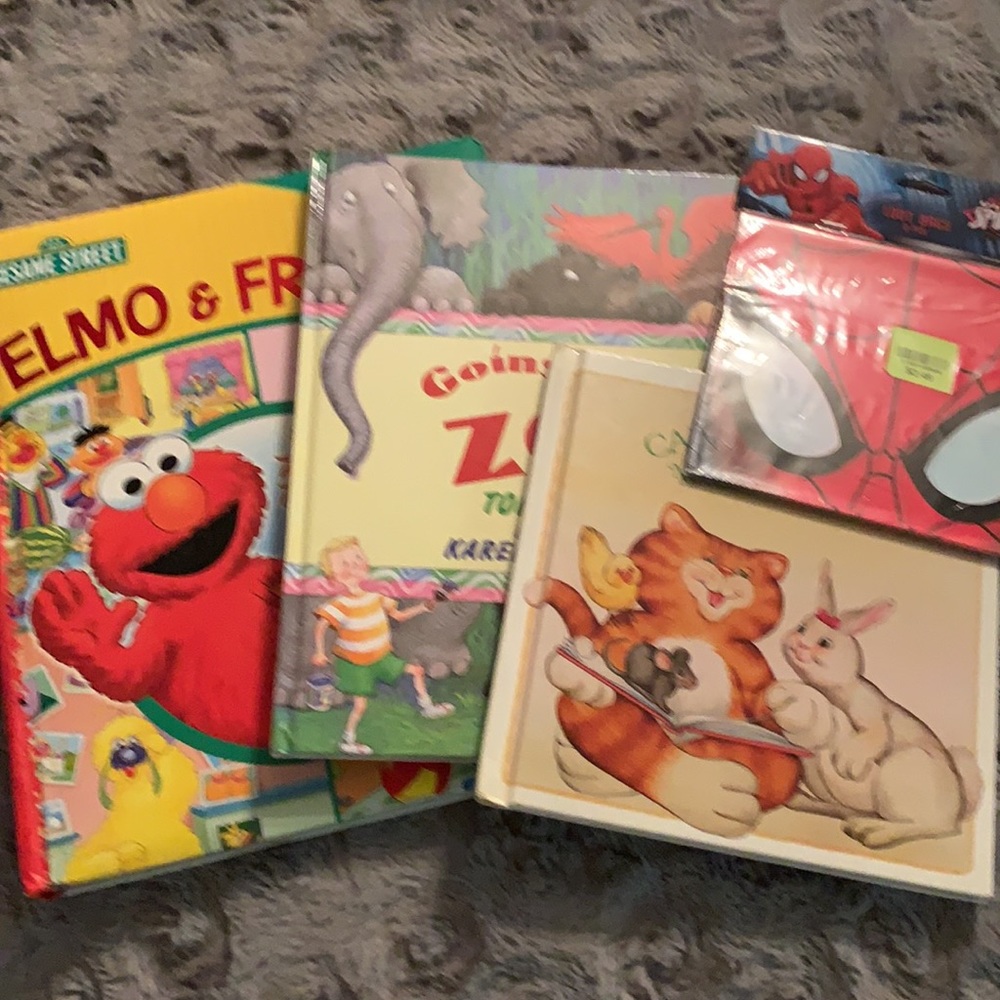 3 books, Elmo, plus Spider-Man loot bags.